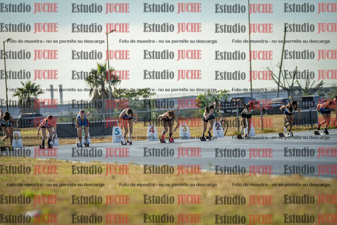 Fotos de los 100 m llanos de mujeres - FINAL U18