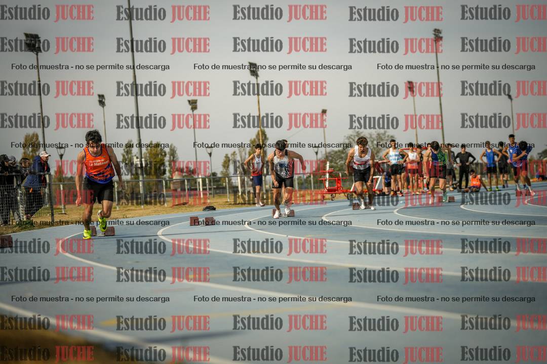 Fotos de los 200 m llanos de varones