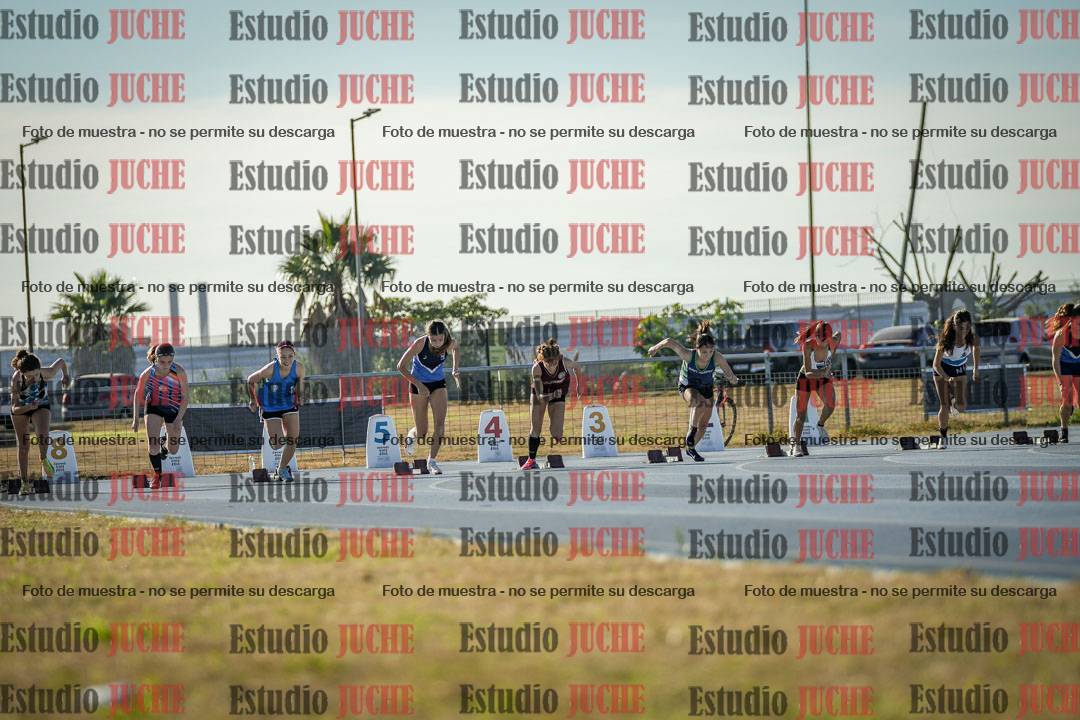 Fotos de los 100 m llanos de mujeres - FINAL U18
