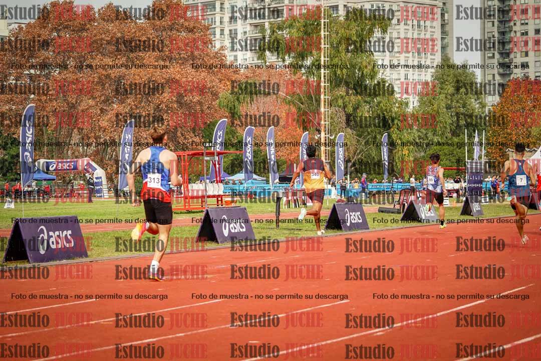 Fotos de los 400 m llanos de varones
