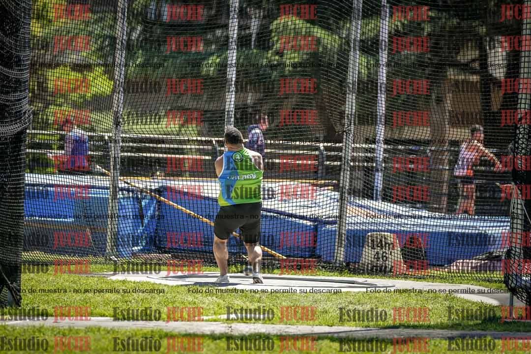 Fotos del lanzamiento de martillo de varones
