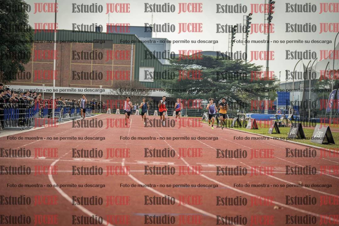 Fotos de los 400 m llanos de varones