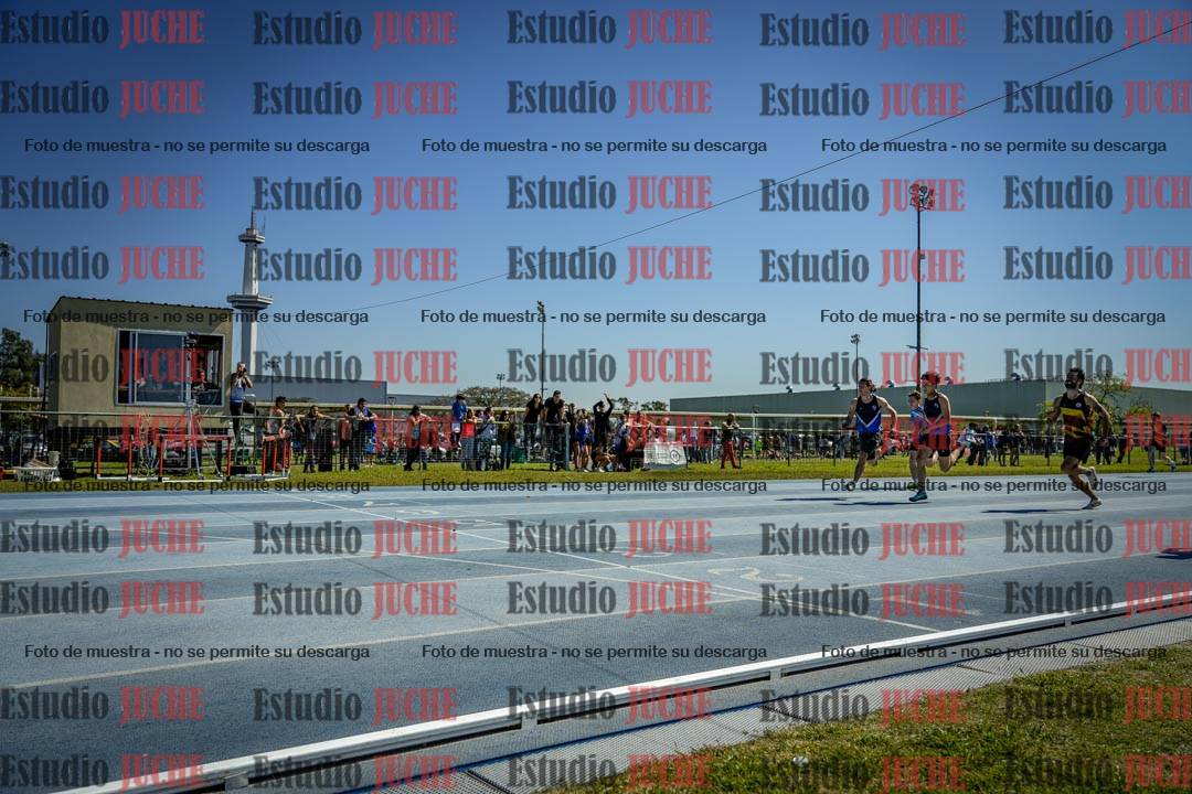Fotos de los 100 m llanos de varones