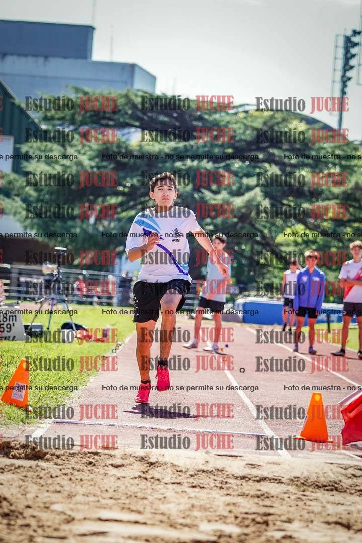 Fotos del salto en largo de varones