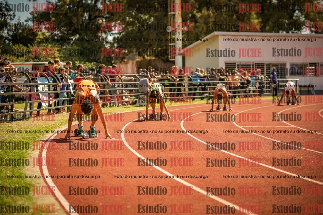 Fotos de los 400 m llanos de varones