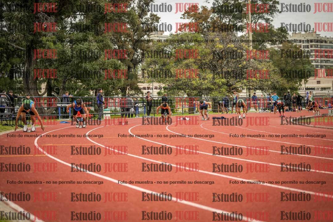 Fotos de los 200 m llanos de varones
