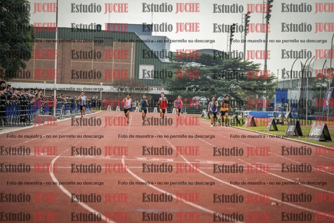 Fotos de los 400 m llanos de varones
