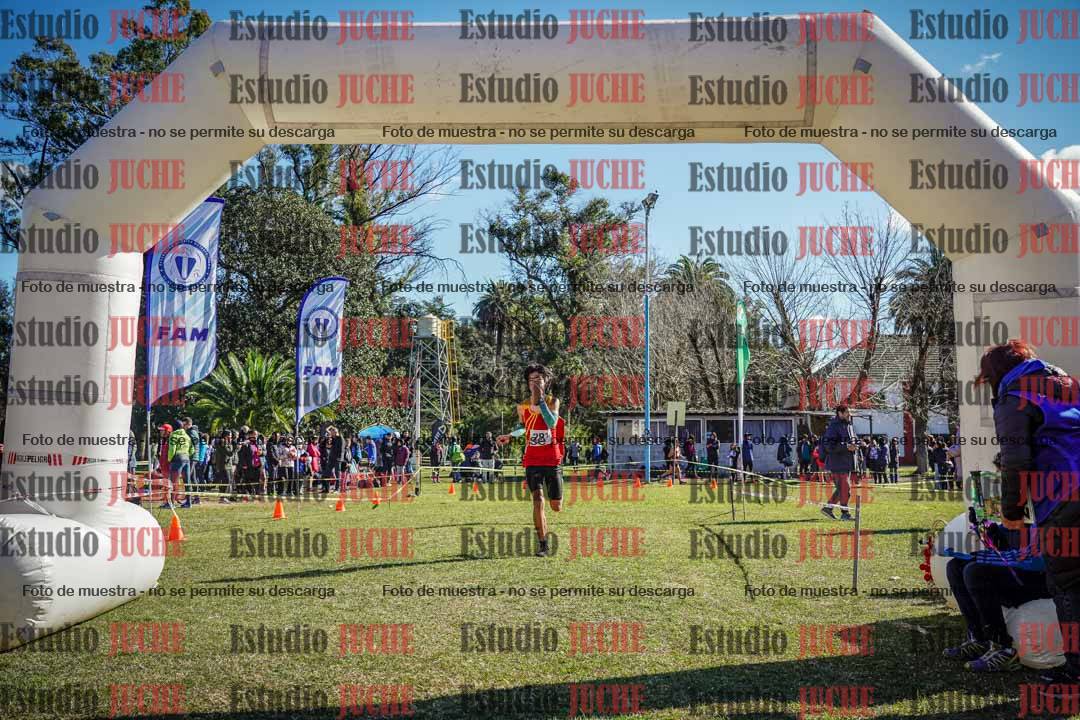 Fotos de la llegada del cross de 3000 m