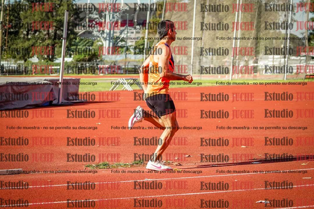 Fotos de los 800 m llanos de varones