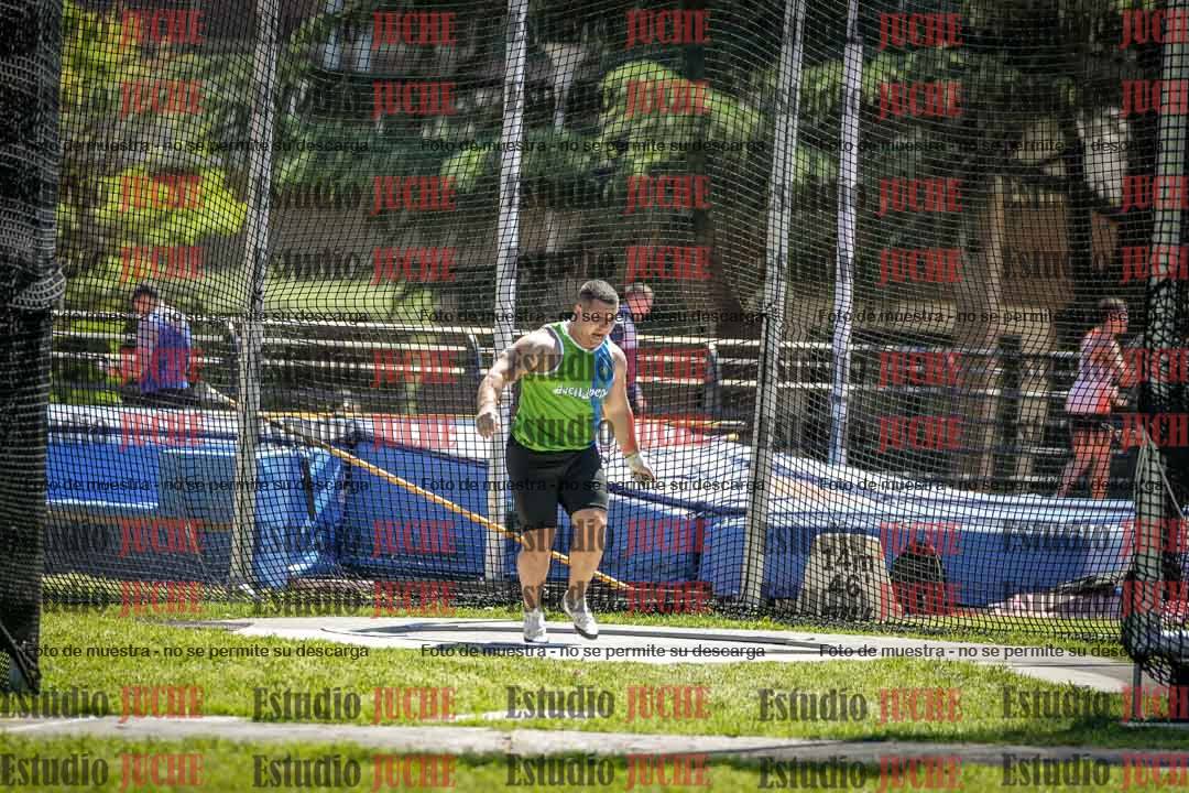 Fotos del lanzamiento de martillo de varones
