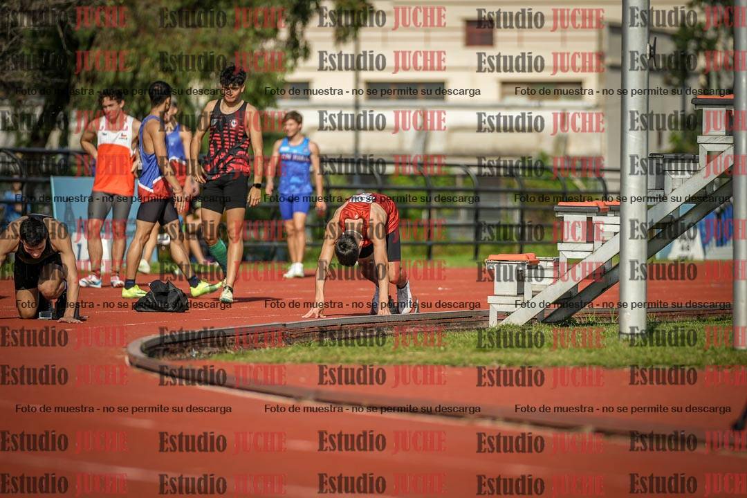 Fotos de los 200 m llanos de varones