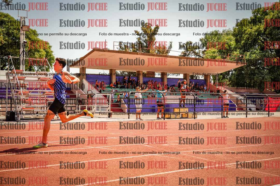 Fotos de los 400 m con vallas de varones
