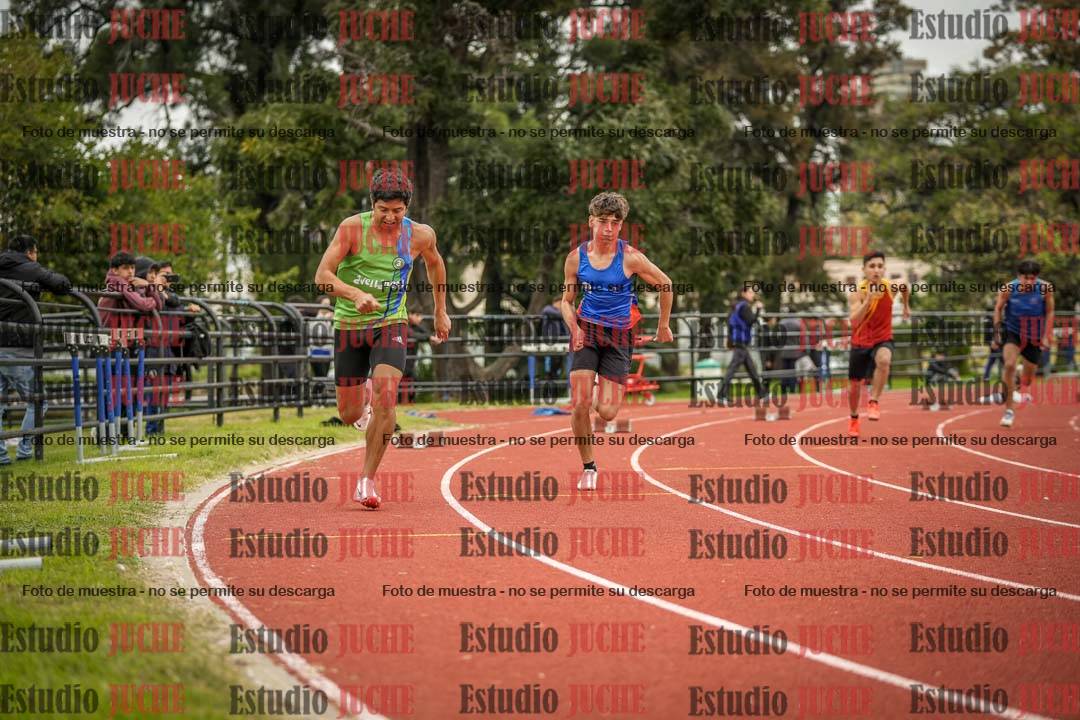 Fotos de los 200 m llanos de varones