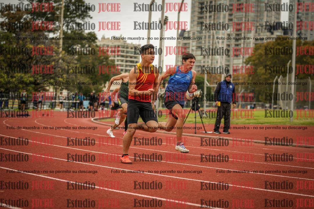 Fotos de los 200 m llanos de varones