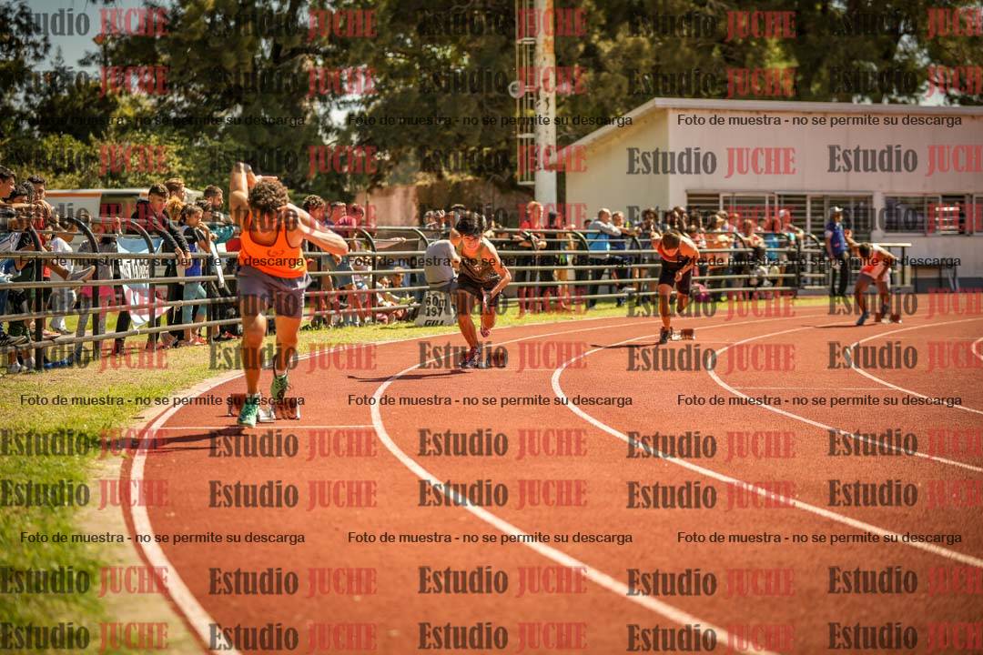 Fotos de los 400 m llanos de varones