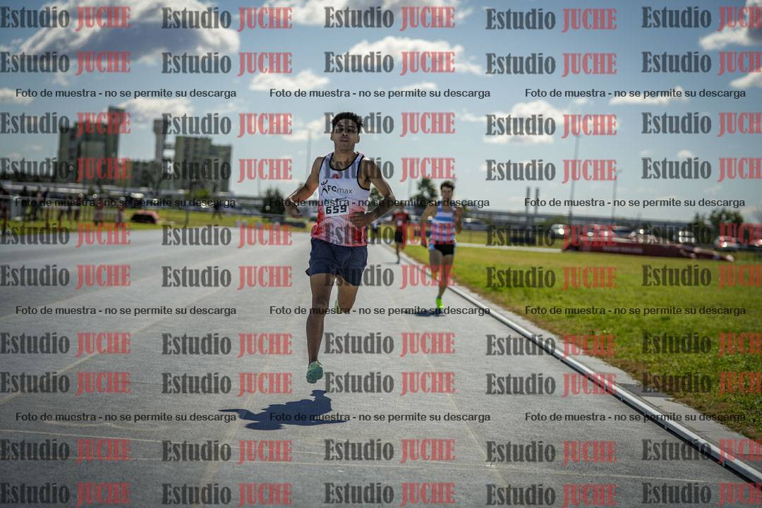 Fotos de los 800 m llanos de varones