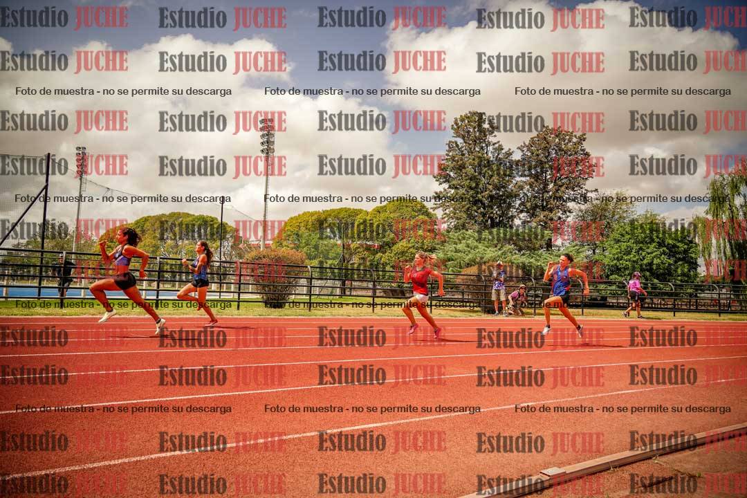 Fotos de los 200 m llanos de mujeres - combinadas 4