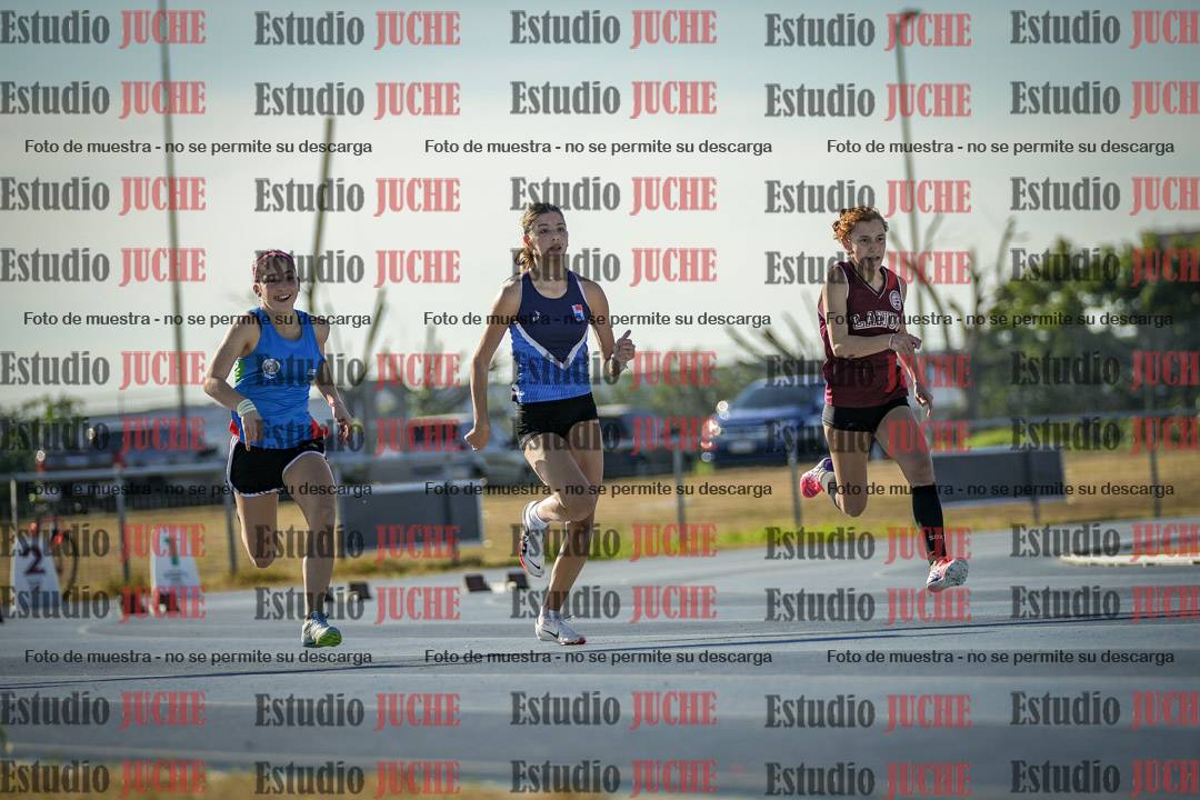 Fotos de los 100 m llanos de mujeres - FINAL U18