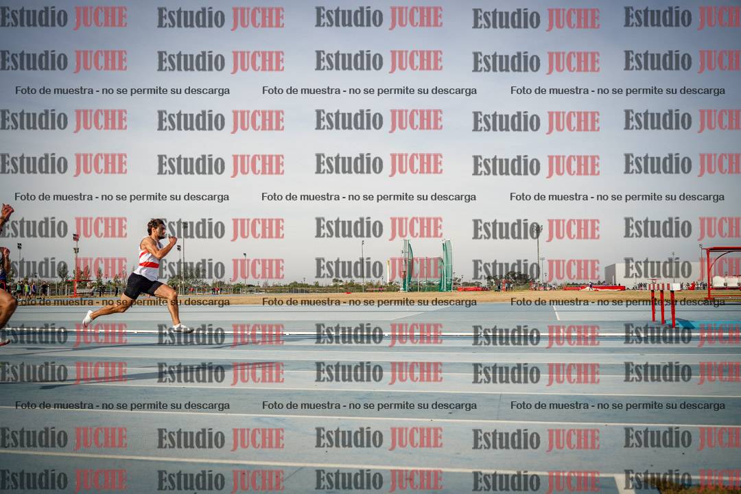 Fotos de los 200 m llanos de varones