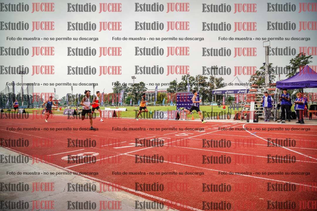 Fotos de los 400 m llanos de varones