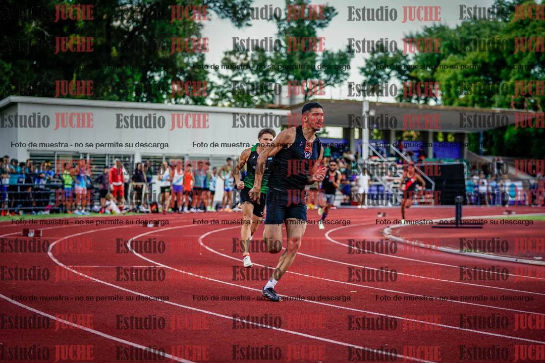 Fotos de los 400 m llanos de varones