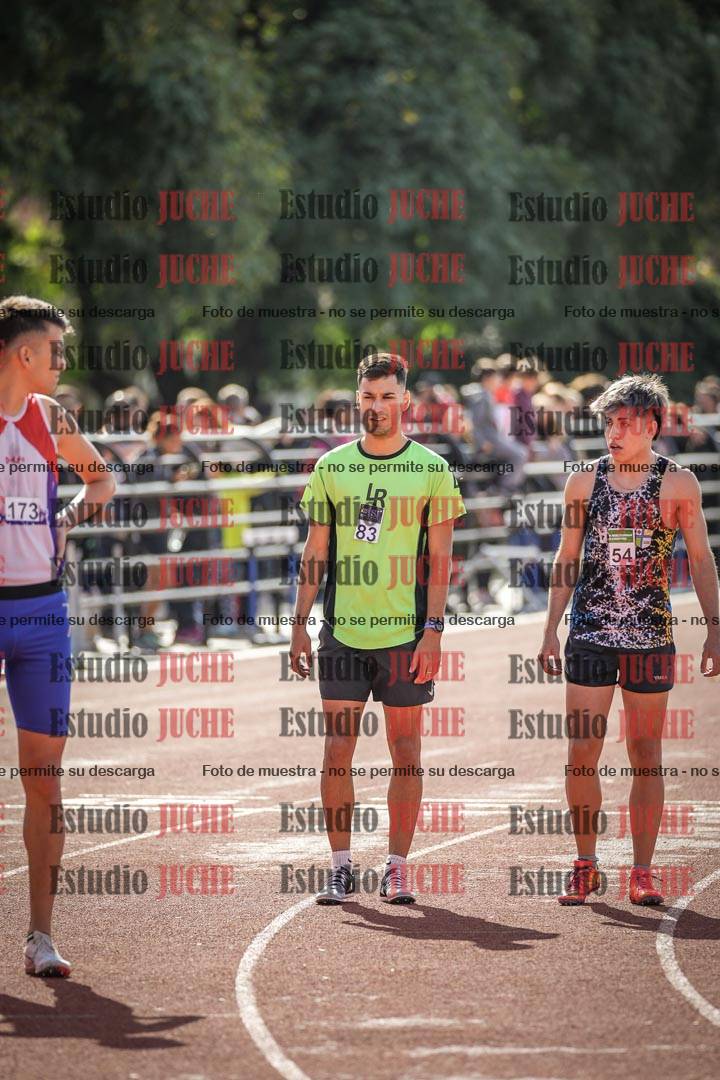 Fotos de los 800 m llanos de varones