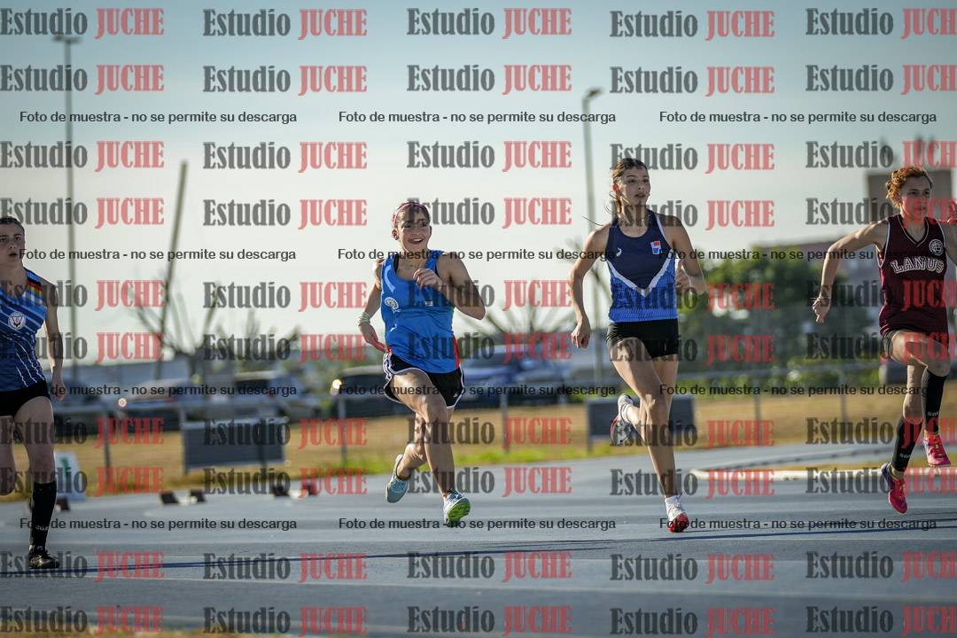Fotos de los 100 m llanos de mujeres - FINAL U18