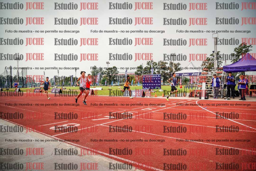 Fotos de los 400 m llanos de varones