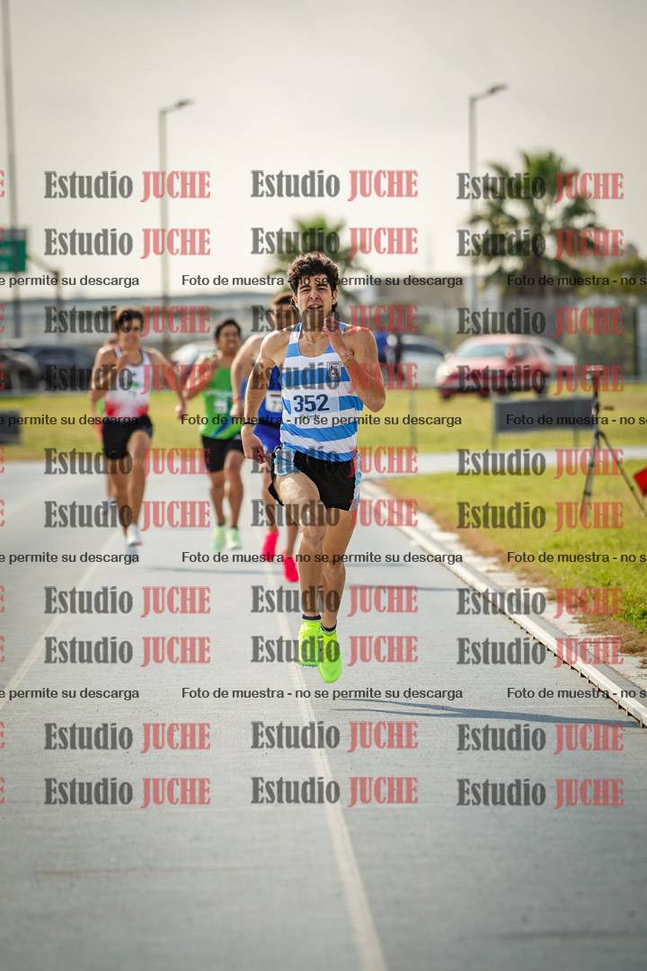 Fotos de los 800 m llanos de varones
