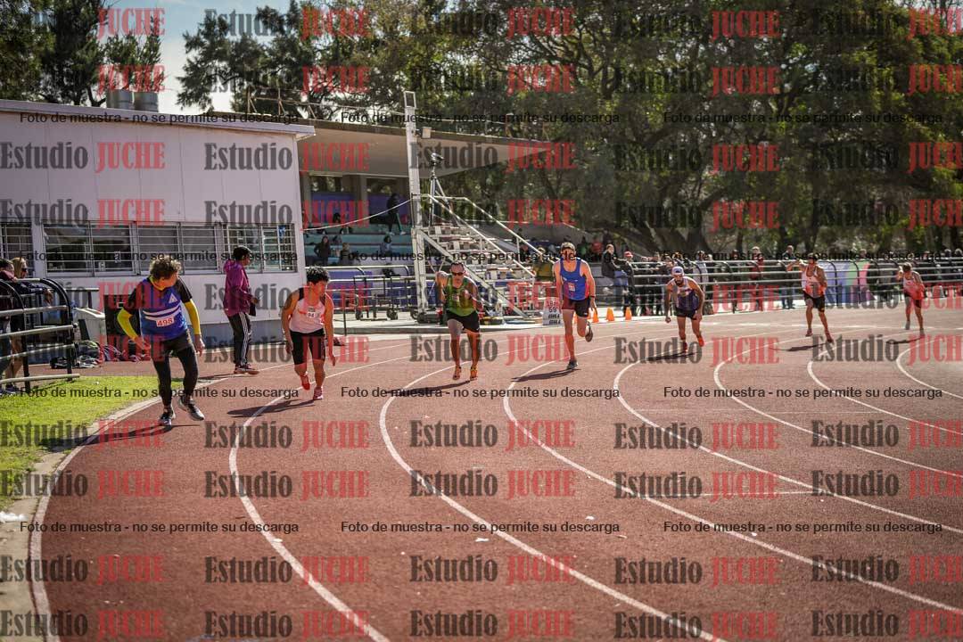 Fotos de los 800 m llanos de varones