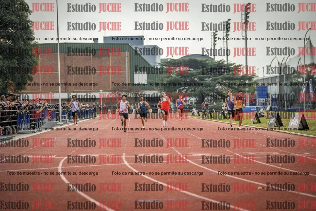 Fotos de los 400 m llanos de varones