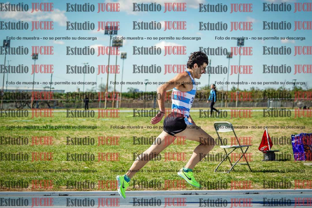 Fotos de los 800 m llanos de varones