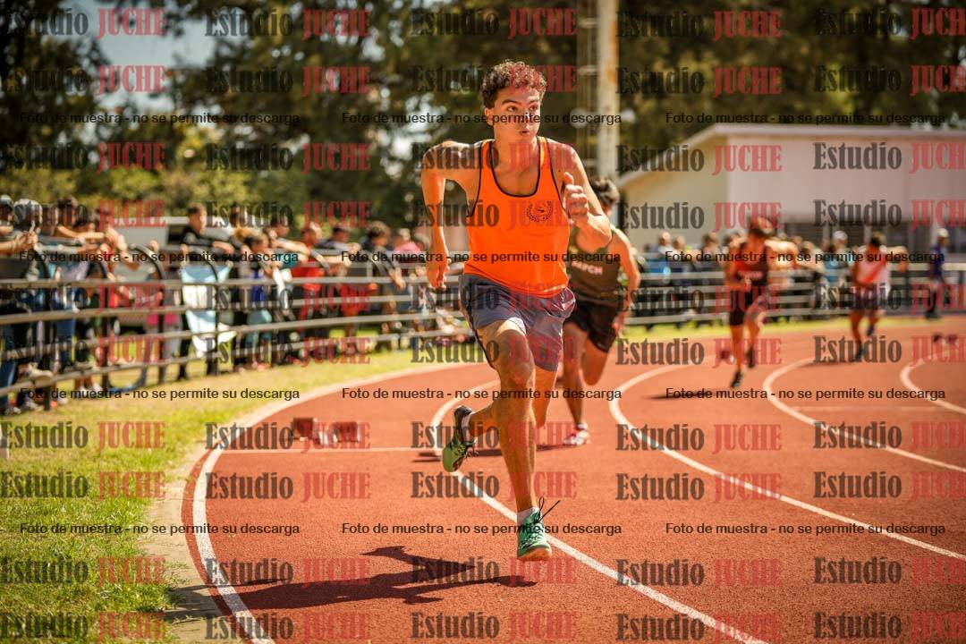 Fotos de los 400 m llanos de varones