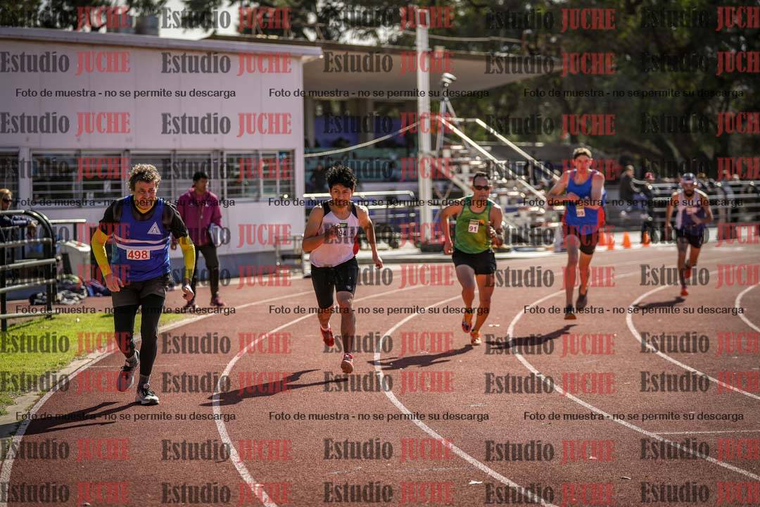 Fotos de los 800 m llanos de varones