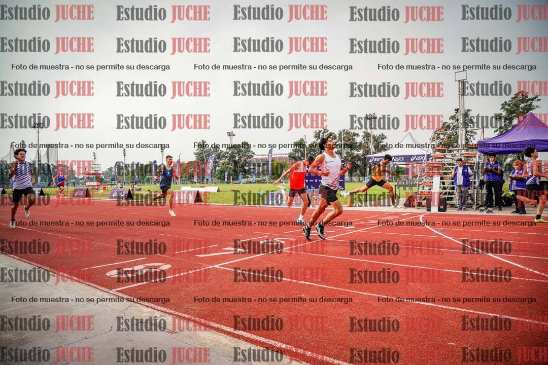 Fotos de los 400 m llanos de varones