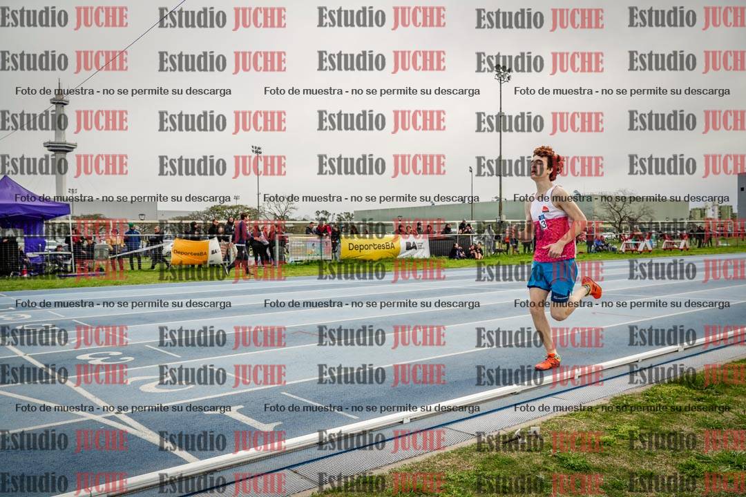 Fotos de los 800 m llanos de varones - U17