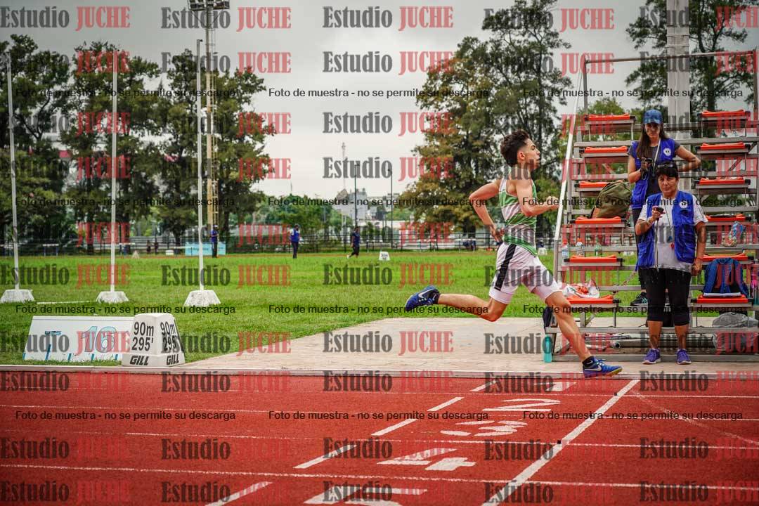 Fotos de los 800 m llanos de varones