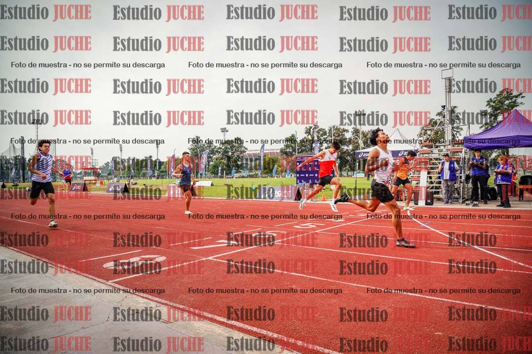 Fotos de los 400 m llanos de varones
