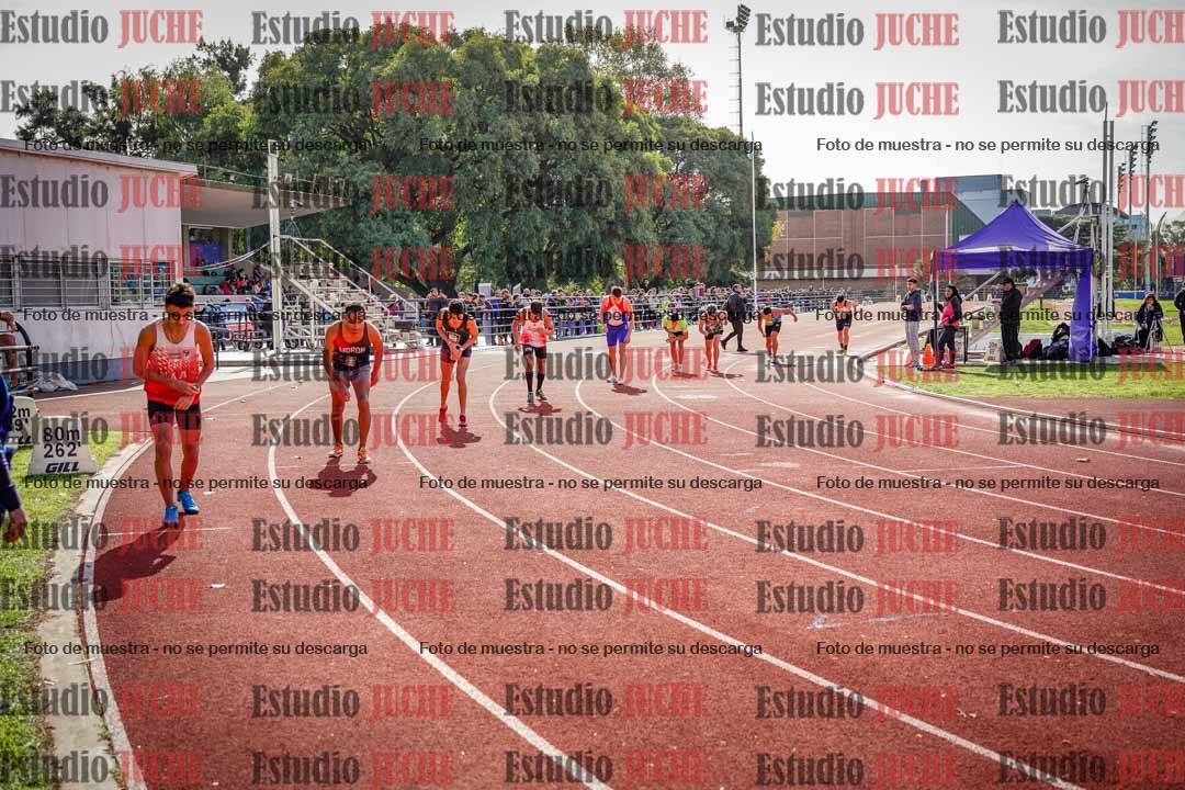Fotos de los 800 m llanos de varones