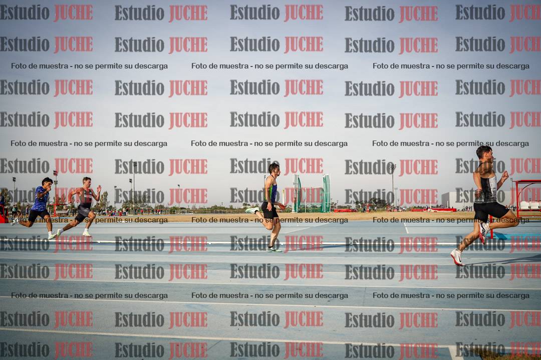Fotos de los 200 m llanos de varones