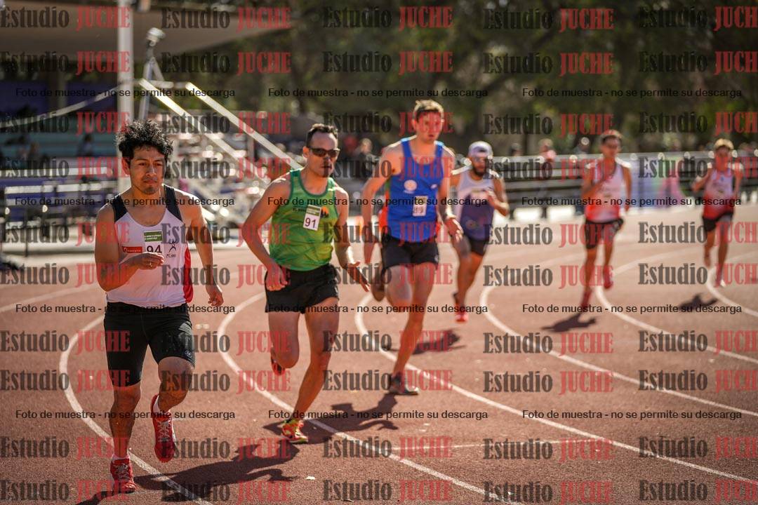 Fotos de los 800 m llanos de varones