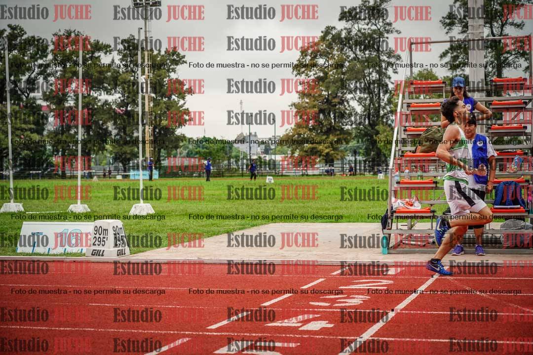 Fotos de los 800 m llanos de varones
