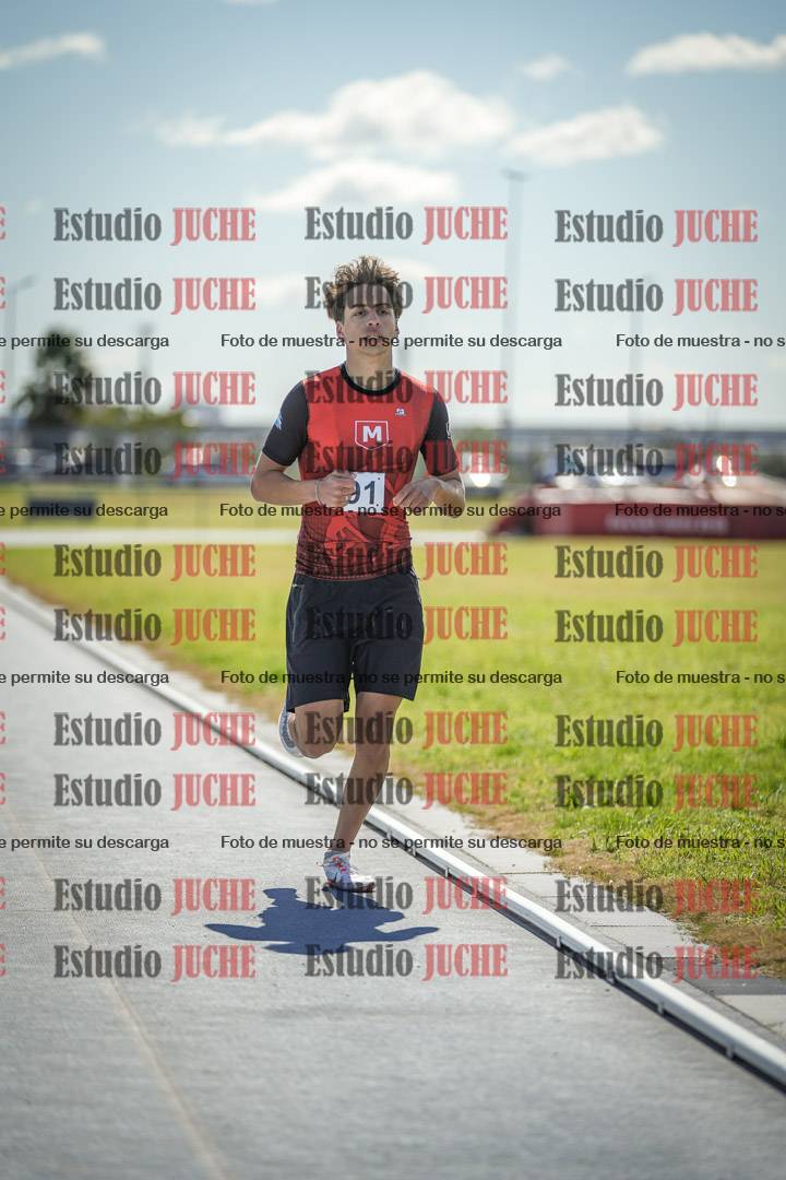 Fotos de los 800 m llanos de varones