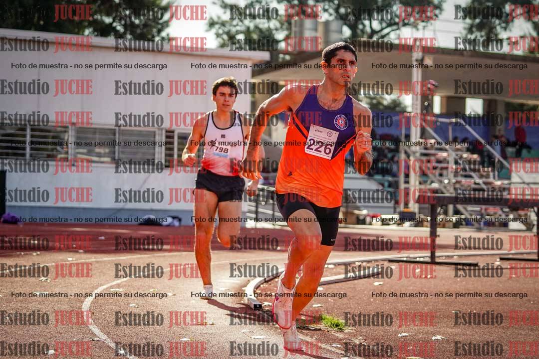 Fotos de los 800 m llanos de varones