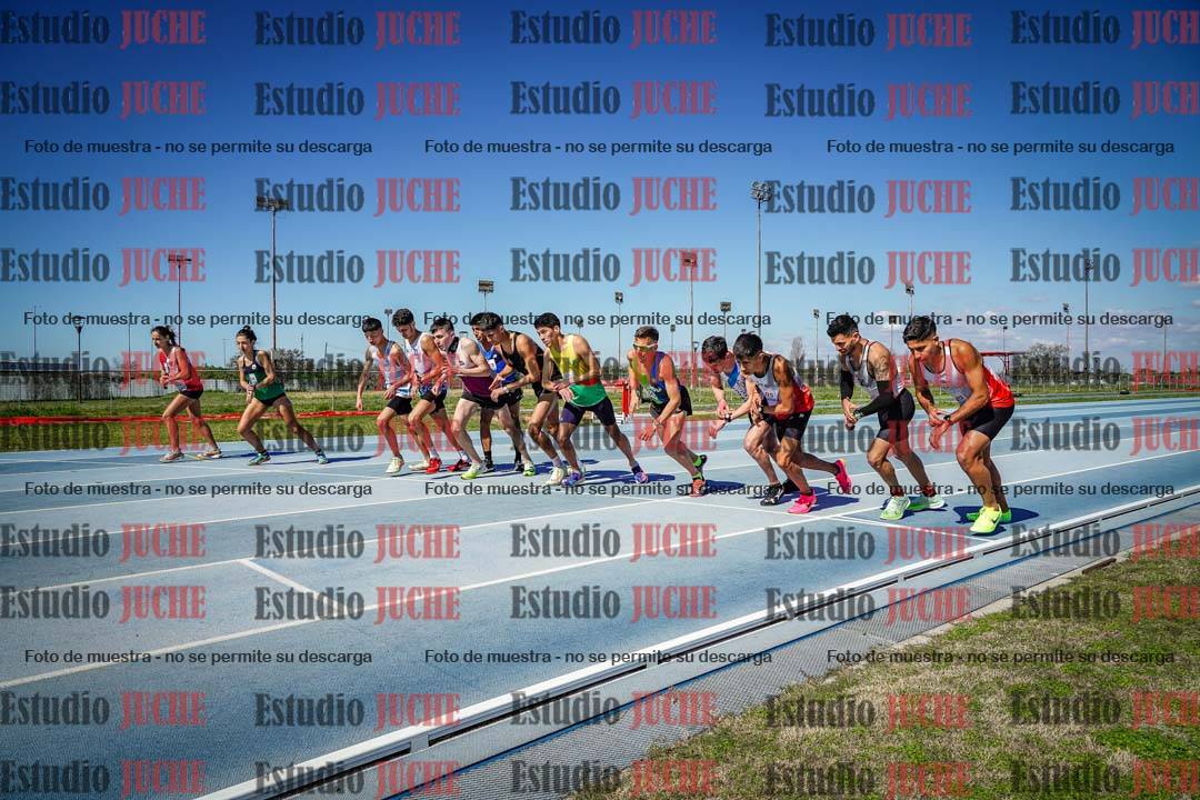 Fotos de los 5000 m llanos de mujeres y varones