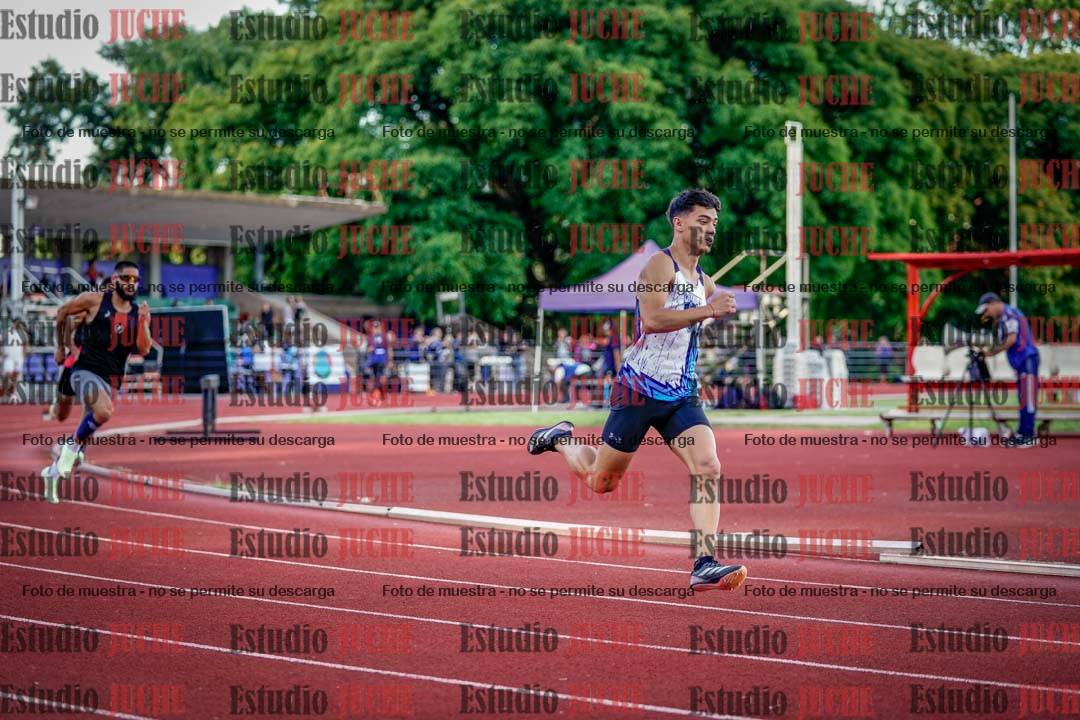 Fotos de los 400 m llanos de varones