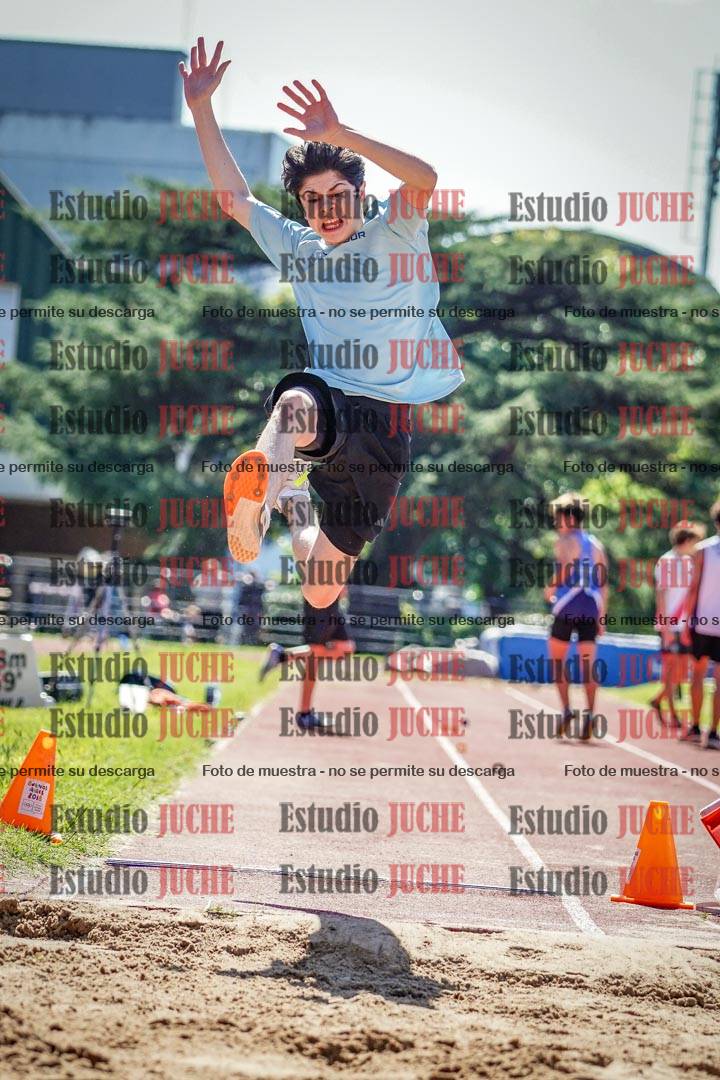 Fotos del salto en largo de varones
