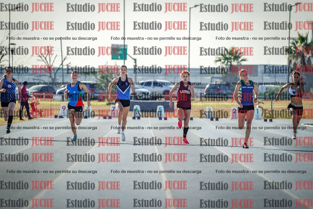 Fotos de los 100 m llanos de mujeres - FINAL U18