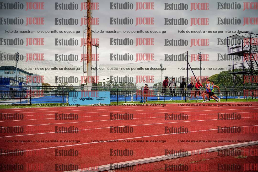 Fotos de los 200 m llanos de varones