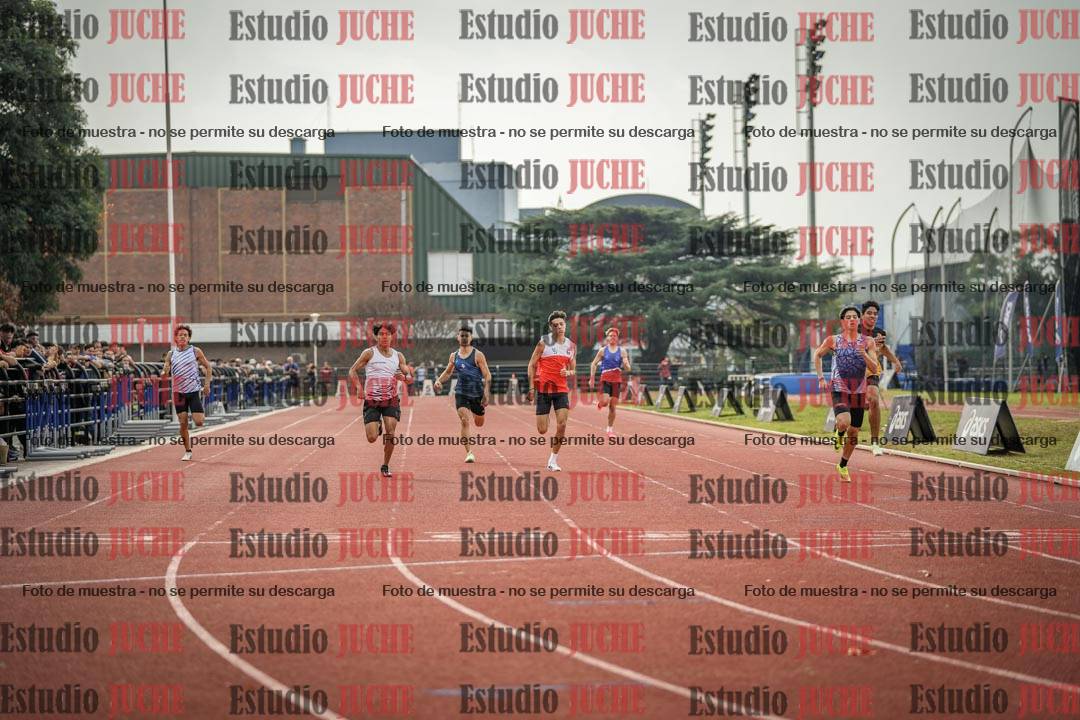 Fotos de los 400 m llanos de varones